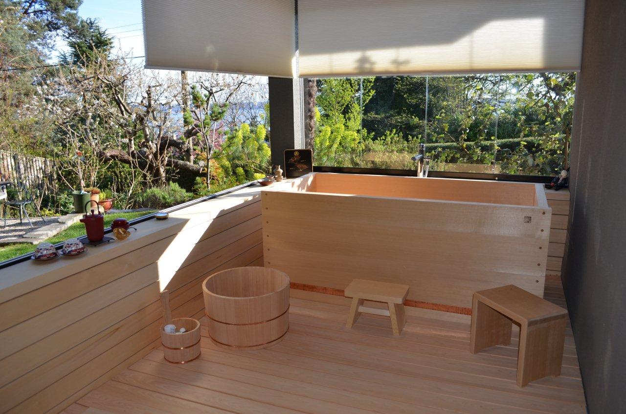 Japanese Hot Tube