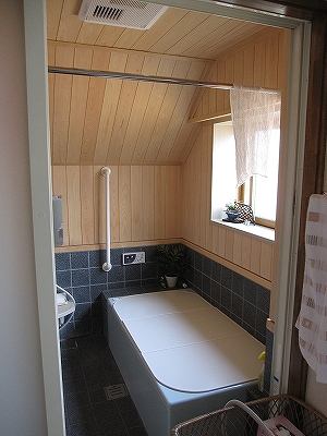 wooden bathtub