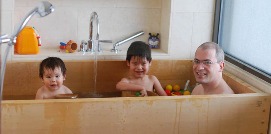 Japanese Soaking Hot Tub