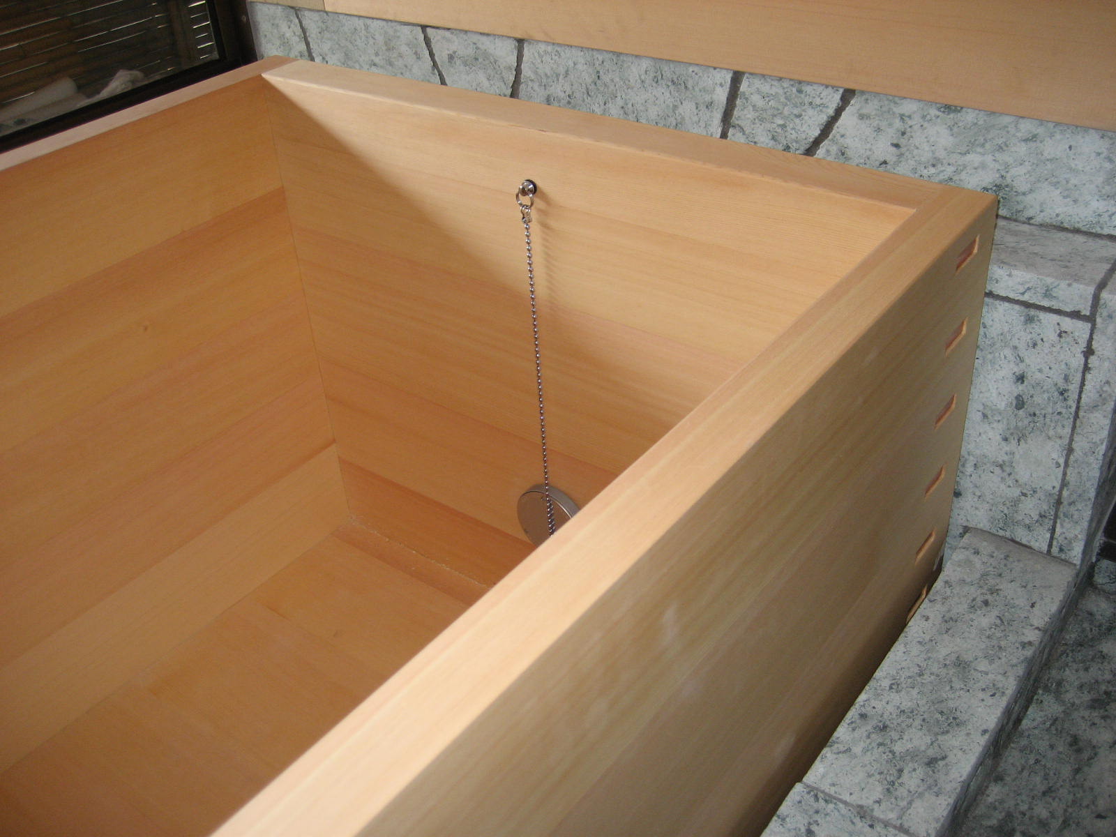 hinoki wood japanese bathtub